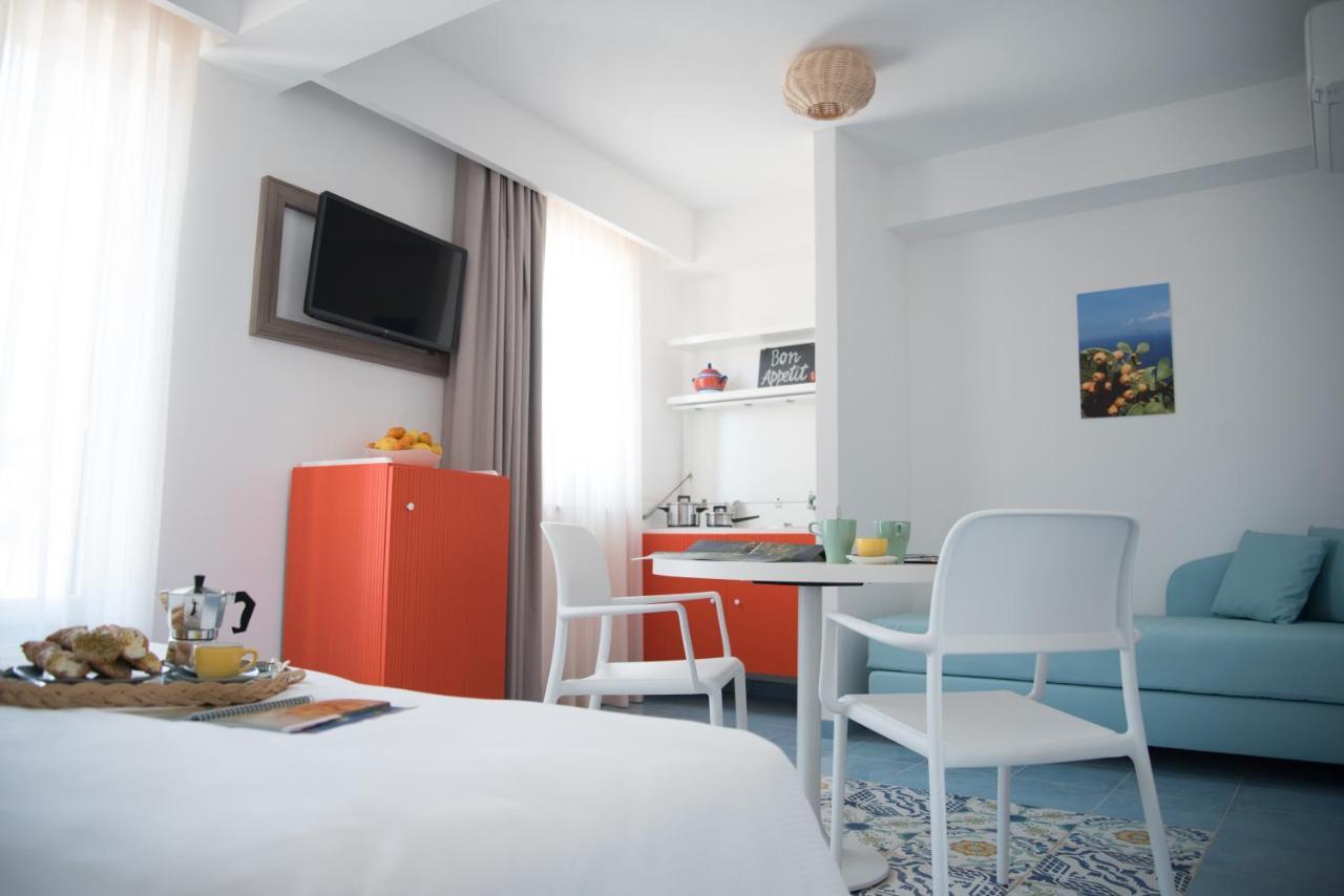 B&B Il Castello 리파리 외부 사진