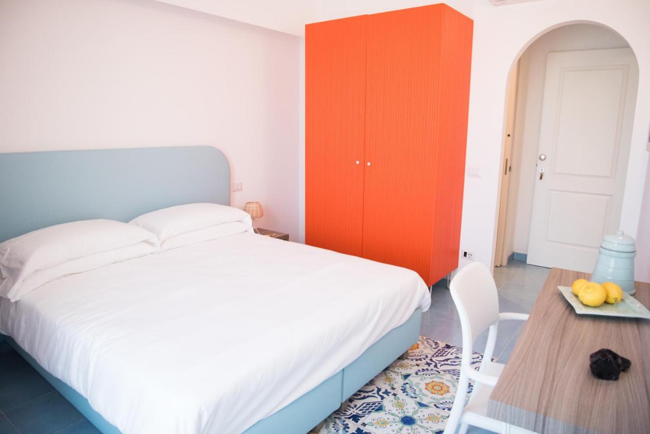 B&B Il Castello 리파리 외부 사진
