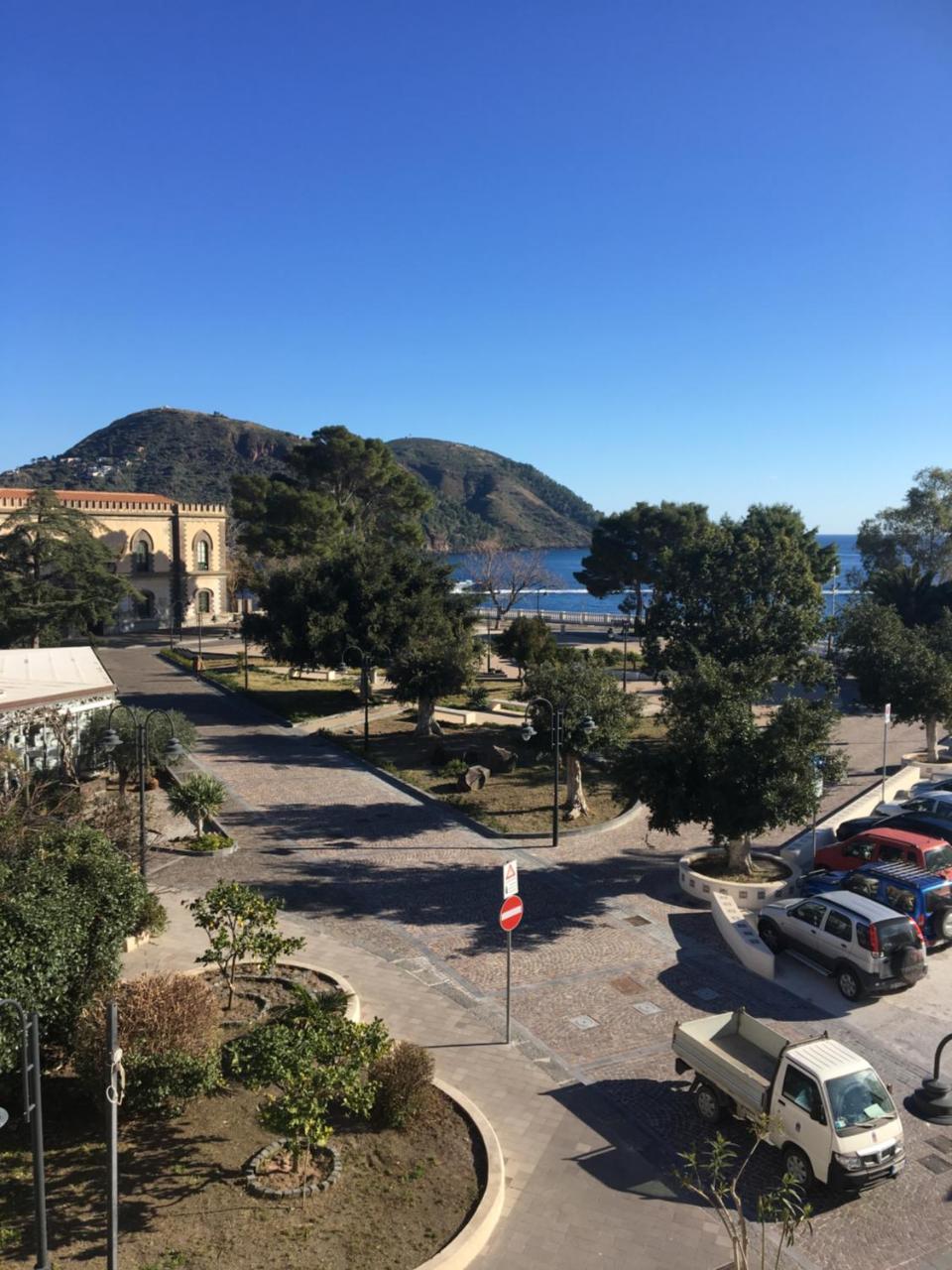 B&B Il Castello 리파리 외부 사진